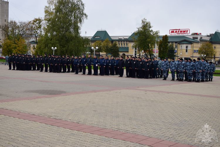 Подразделения Росгвардии приняли участие в общегородском строевом смотре