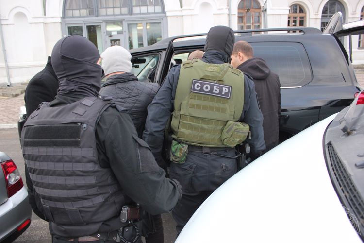 Преступные гастроли прервал визит спецназа Росгвардии и сотрудников уголовного розыска