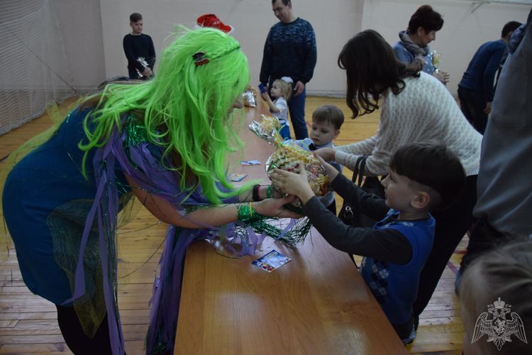 Новогодний калейдоскоп для детей
