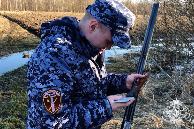 Сотрудники Росгвардии проверят костромских охотников