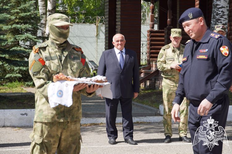 В Костроме чествовали вернувшихся со спецоперации росгвардейцев