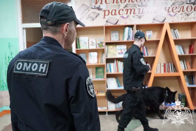 В Костроме сотрудники Росгвардии проверяют безопасность мест проведения ЕГЭ