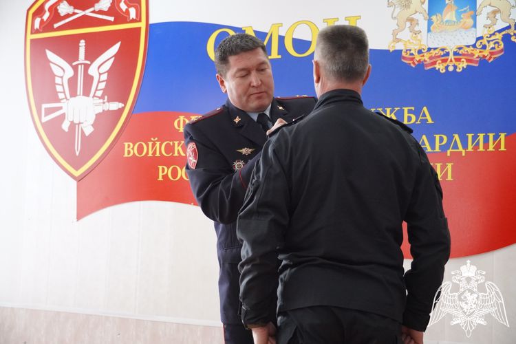 Сотрудников костромского СОБР поздравили с профессиональным праздником