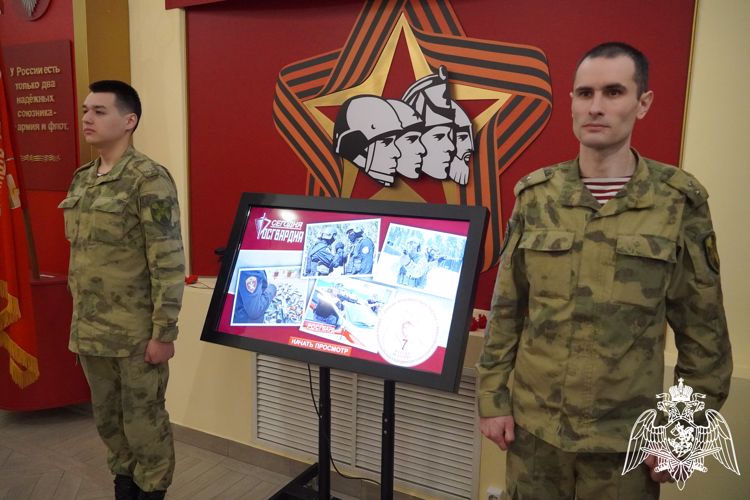 Фотовыставка Росгвардии открылась в центре Костромы