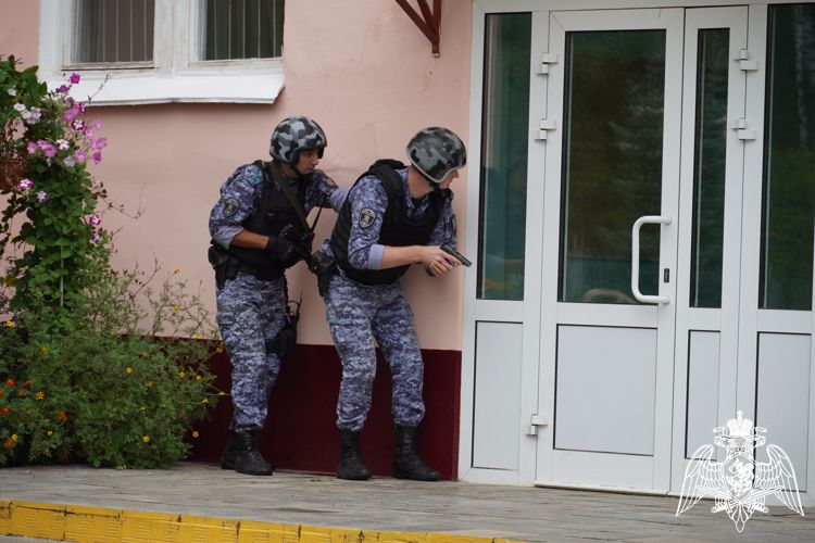 Более 10 правонарушителей задержали сотрудники Росгвардии на прошлой неделе