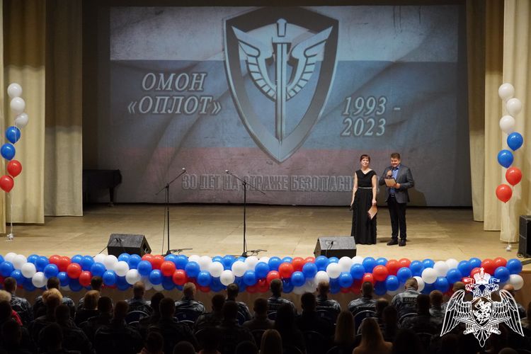 В Костроме поздравили ОМОН «Оплот» с 30-летием образования отряда