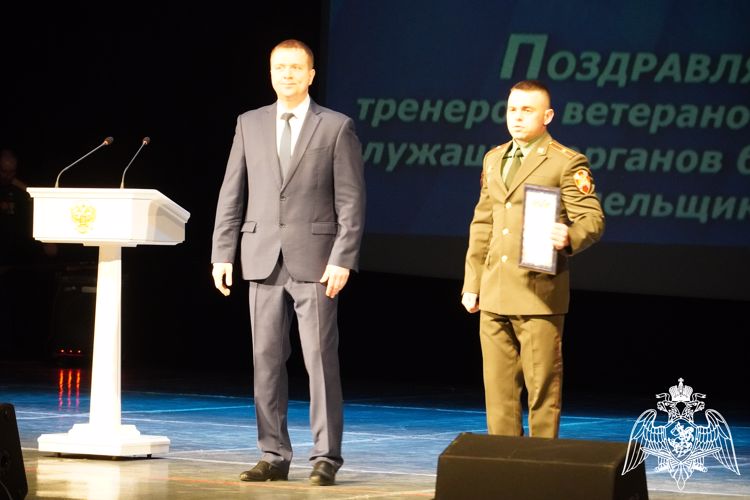 Начальник Управления Виталий Колыжбаев поблагодарил костромских росгвардейцев за спортивные достижения