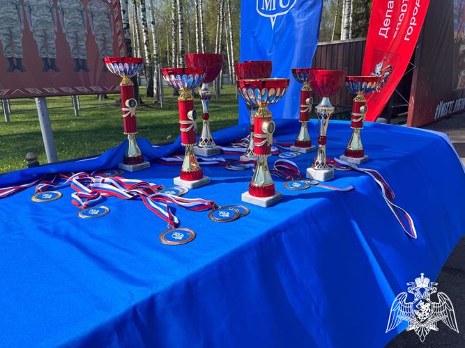 Начальник Управления Виталий Колыжбаев поблагодарил костромских росгвардейцев за спортивные достижения