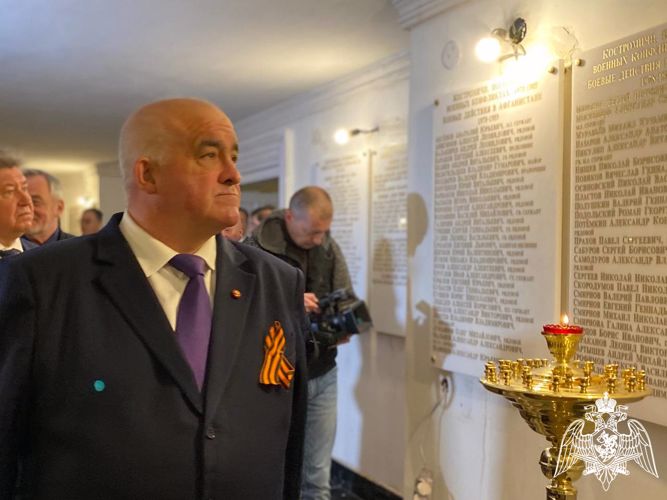 Начальник регионального Управления Росгвардии принял участие в открытии мемориальных плит с именами воинов-костромичей