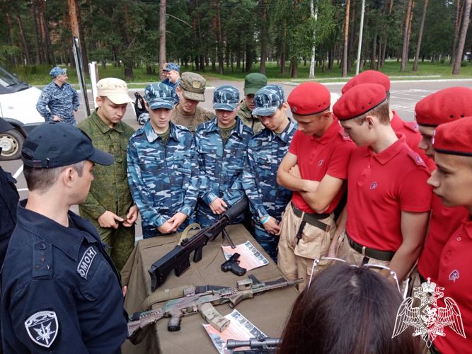 В Костроме "Каникулы с Росгвардией" прошли для почти 100 юных патриотов