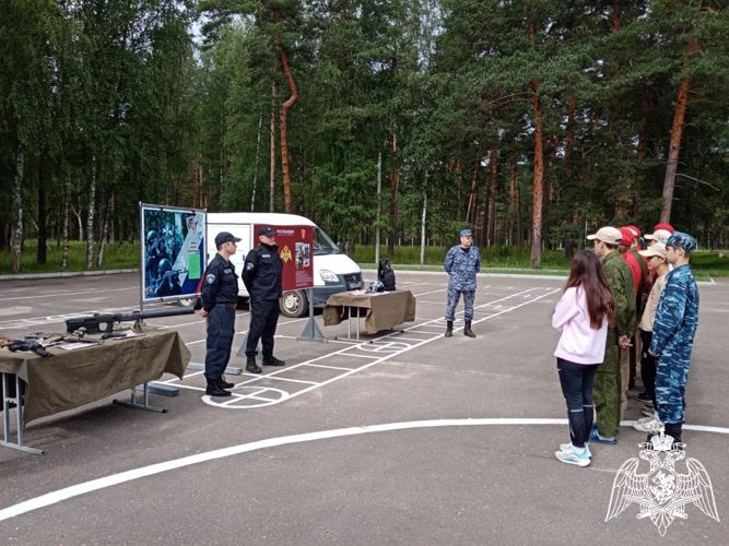 В Костроме "Каникулы с Росгвардией" прошли для почти 100 юных патриотов