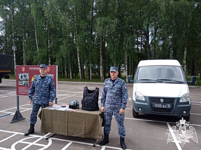 В Костроме "Каникулы с Росгвардией" прошли для почти 100 юных патриотов
