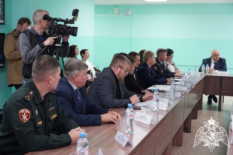 В Костроме представители Росгвардии приняли участие в круглом столе по вопросам летней оздоровительной кампании 