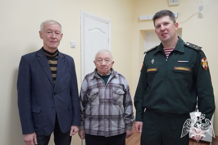 Заместитель председателя Совета ветеранов войск правопорядка Альвир Сиушев поздравил костромских ветеранов с праздником (видео)