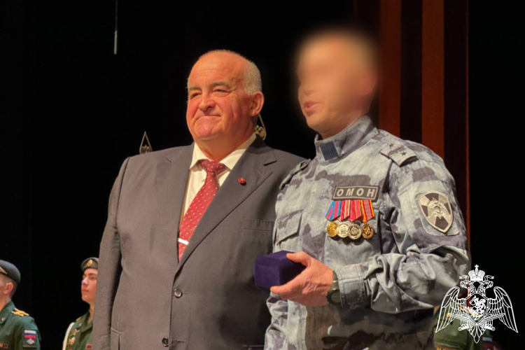 В Костроме сотрудник ОМОН «Оплот» регионального Управления Росгвардии поощрен губернатором 