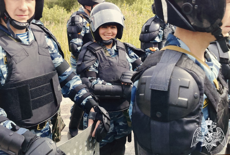 Сильная женщина: медик костромского ОМОНа рассказала о службе в спецподразделении силового ведомства