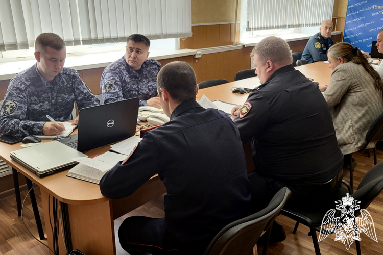 В Костроме сотрудники Росгвардии приняли участие во Всероссийских межведомственных учениях на объектах образования