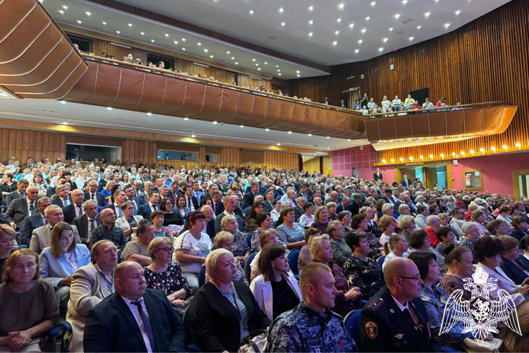 В честь 80-летия Костромской области росгвардейцы поощрены губернатором региона