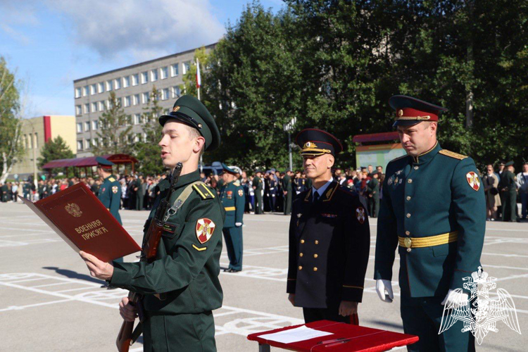 5 костромичей приняли военную присягу первокурсника в вузах Росгвардии