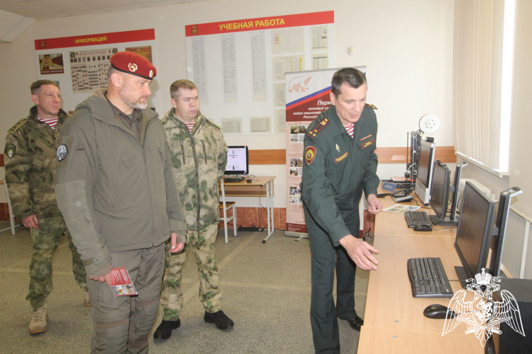 Костромичи - курсанты Пермского военного института Росгвардии встретились с Героем России полковником Александром Белоглазовым