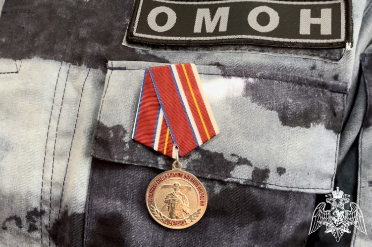 Торжественные меропрития прошли в ОМОН "Оплот" в день профессионального праздника