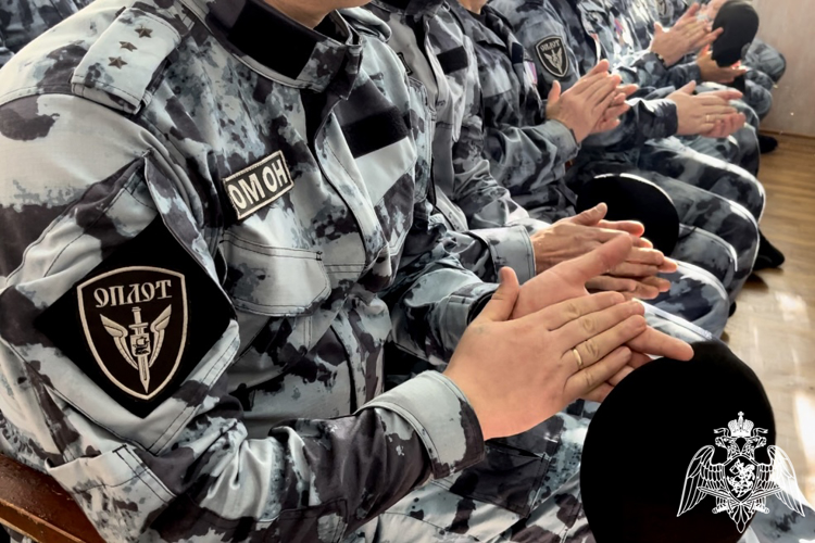 Торжественные меропрития прошли в ОМОН "Оплот" в день профессионального праздника