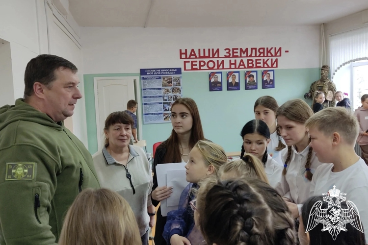 Посылки костромских детей отправились бойцам Росгвардии в зону СВО
