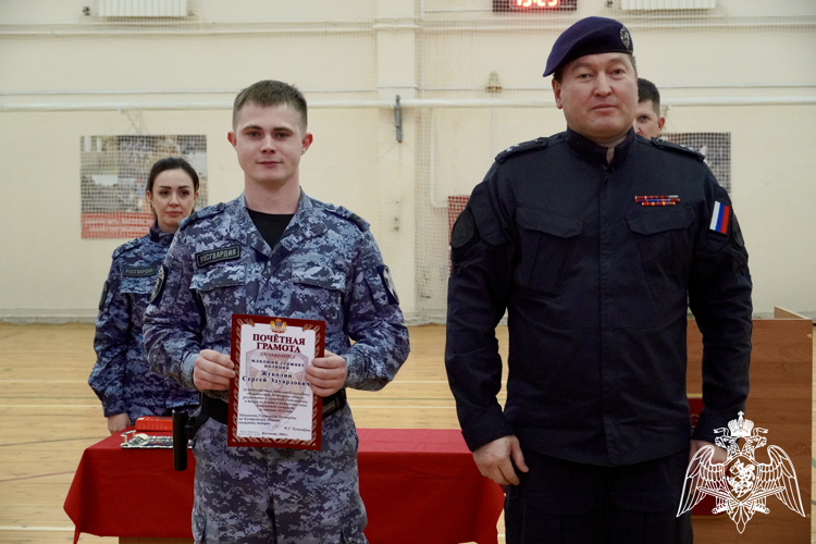 В Костроме наградили отличившихся в 2024 году сотрудников и военнослужащих Росгвардии