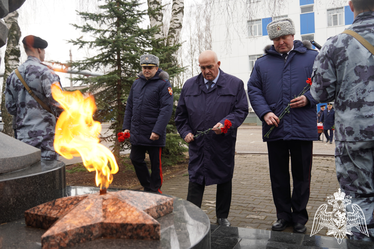 В День Росгвардии прошло торжественное награждение сотрудников и военнослужащих ведомства в Костроме