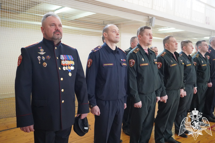 В День Росгвардии прошло торжественное награждение сотрудников и военнослужащих ведомства в Костроме
