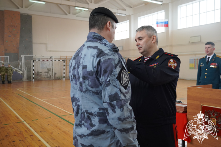 В День Росгвардии прошло торжественное награждение сотрудников и военнослужащих ведомства в Костроме