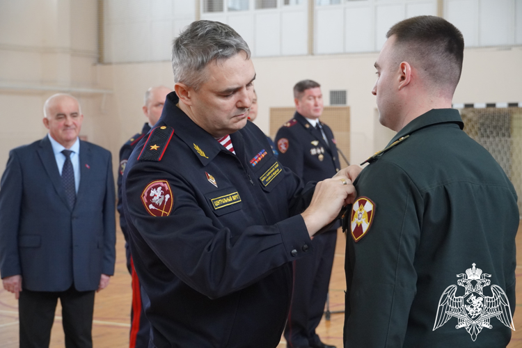 В День Росгвардии прошло торжественное награждение сотрудников и военнослужащих ведомства в Костроме