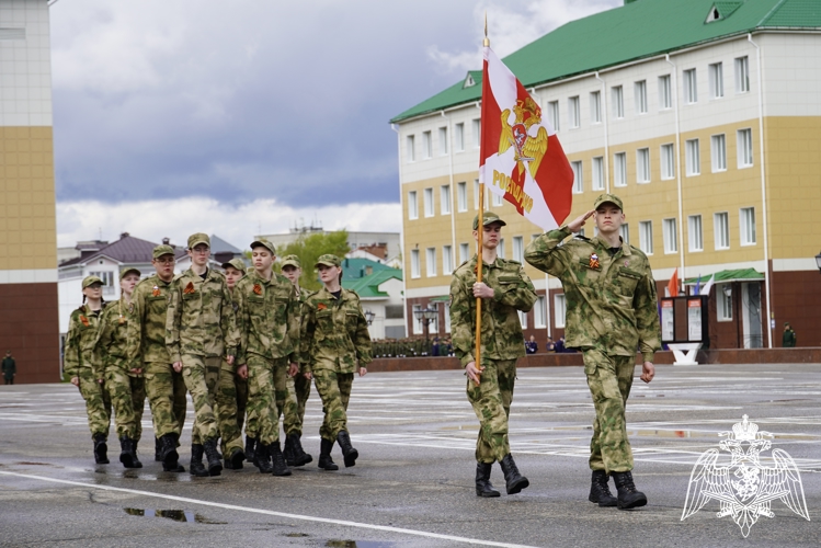 В Костроме представители Росгвардии приняли участие в праздничных мероприятиях в честь Дня Великой Победы 