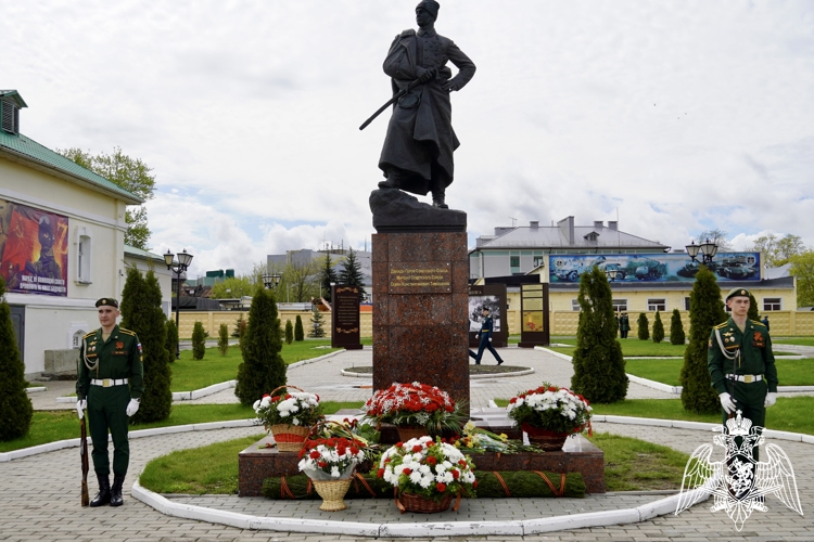 В Костроме представители Росгвардии приняли участие в праздничных мероприятиях в честь Дня Великой Победы 