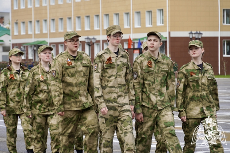 В Костроме представители Росгвардии приняли участие в праздничных мероприятиях в честь Дня Великой Победы 