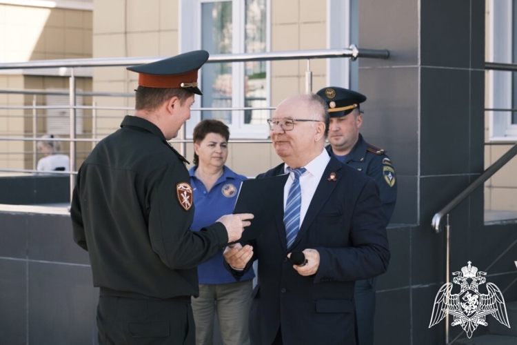 Благодарностью главы города Костромы отмечено региональное Управление Росгвардии за качественную патриотическую работу