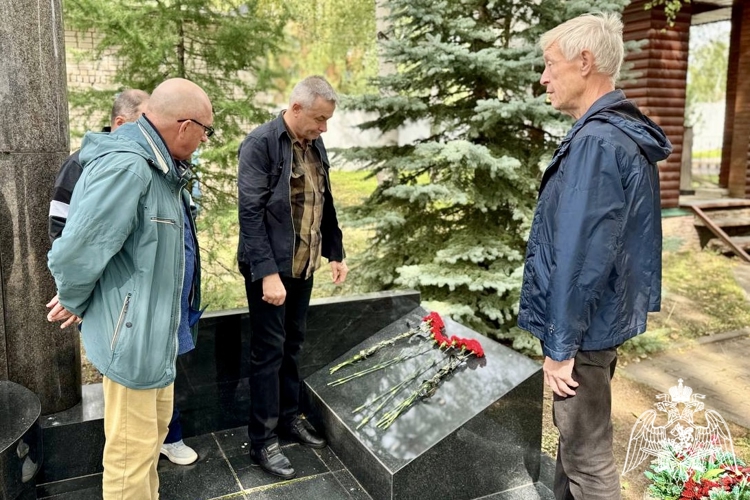 Память героя войск правопорядка Александра Татаурова почтили в Костроме 