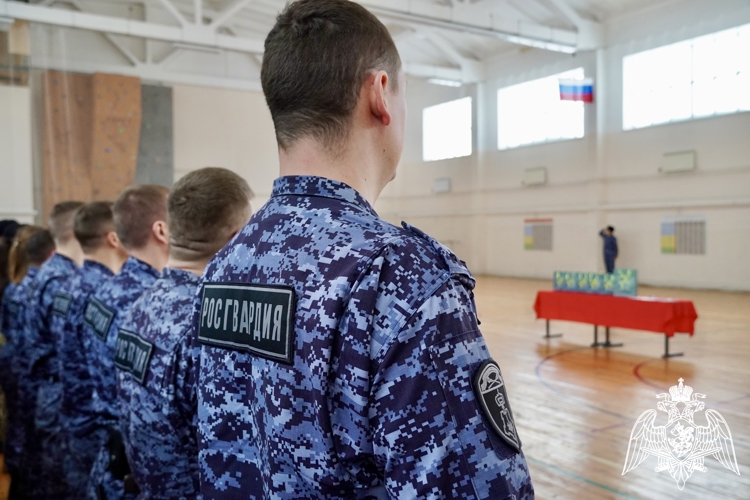 В честь Дня защитника Отечества торжественный митинг прошел в Управлении Росгвардии в Костроме