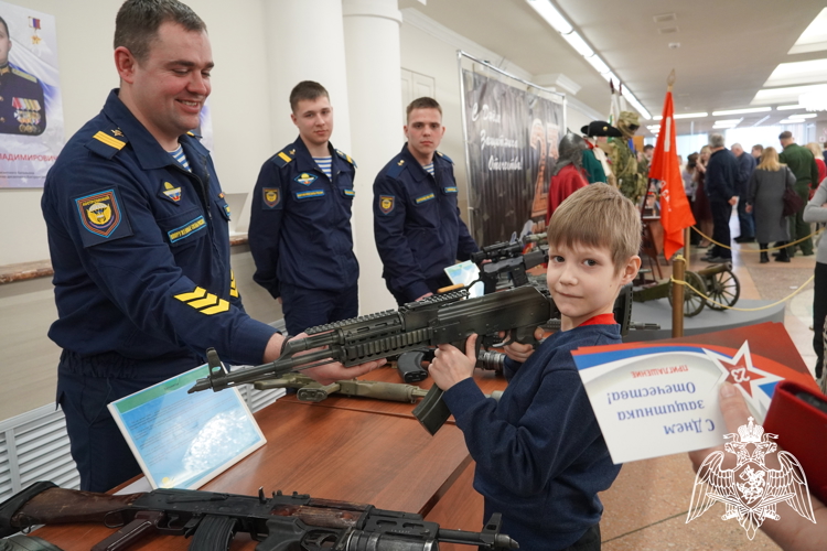 Губернатором Костромской области поощрены офицеры спецподразделений регионального Управления Росгвардии 