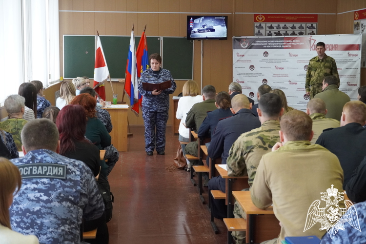 Сотрудники и военнослужащие Росгвардии написали Диктант Победы в Костроме