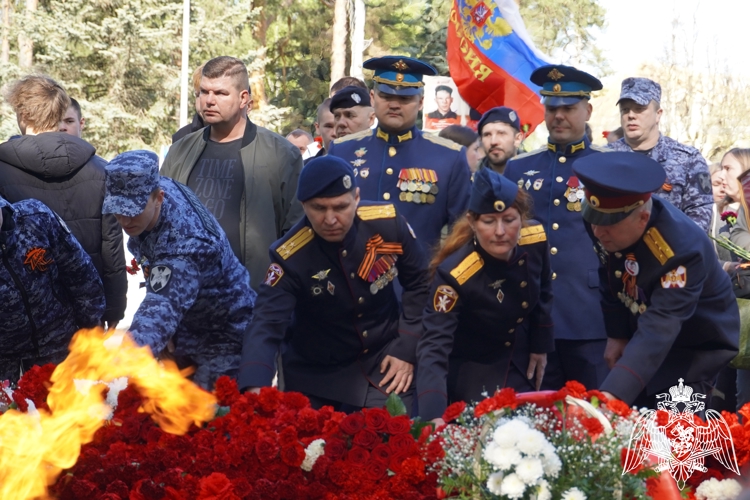 В Костроме сотрудники Росгвардии почтили память павших в годы Великой Отечественной войны