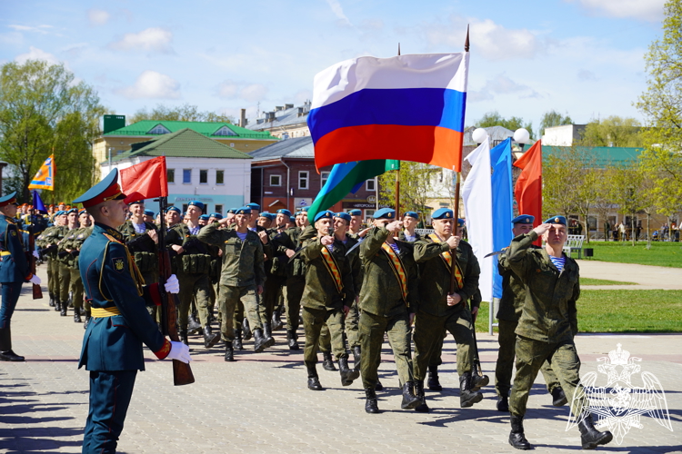В Костроме представители Росгвардии приняли участие в праздничных мероприятиях в честь Дня Великой Победы 