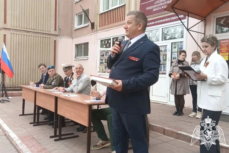 В преддверии Дня Победы в Костроме прошёл смотр строя и песни