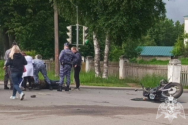 В Буе сотрудники вневедомственной охраны Росгвардии оказали помощь пострадавшему в дорожно-транспортном происшествии