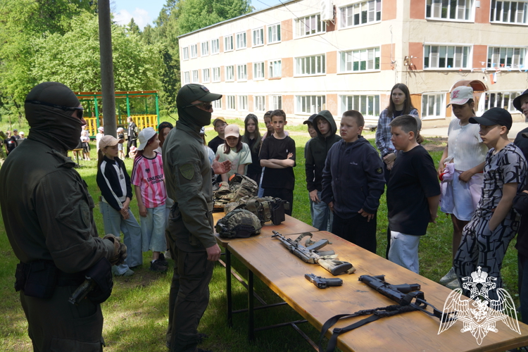 Акция "Каникулы с Росгвардией" стартовала в Костромской области