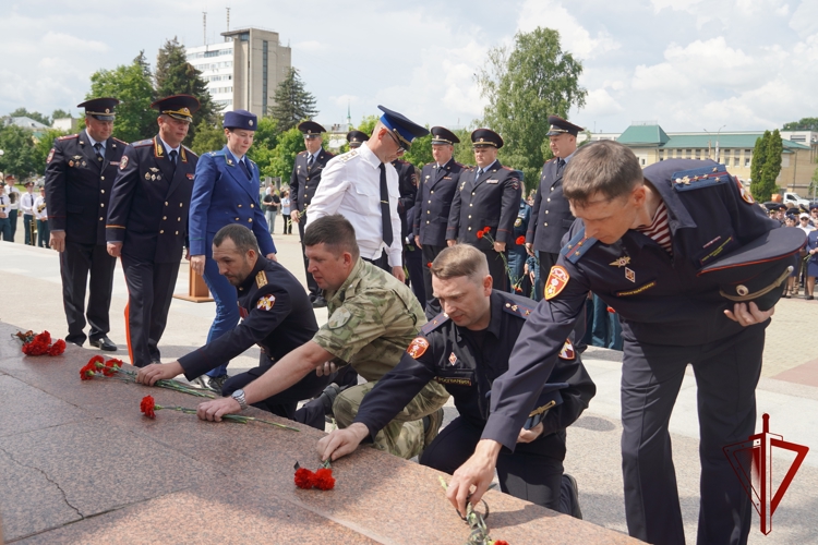 Росгвардейцы приняли участие в мероприятиях, проводимых в рамках  акции «Свеча памяти» 