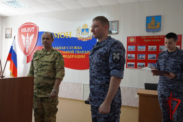 Торжественное мероприятие прошло в ОМОН «Оплот» в честь 105-летия Центрального округа войск национальной гвардии