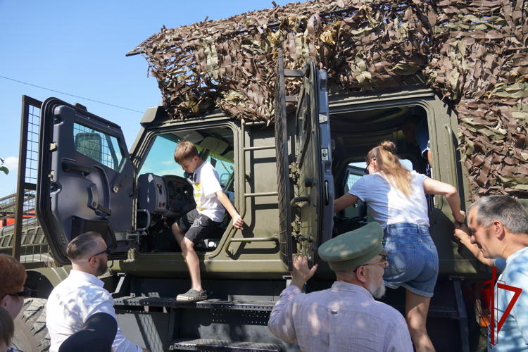 Сотрудники Росгвардии приняли участие в православном фестивале «Святая Русь» в Костромской области