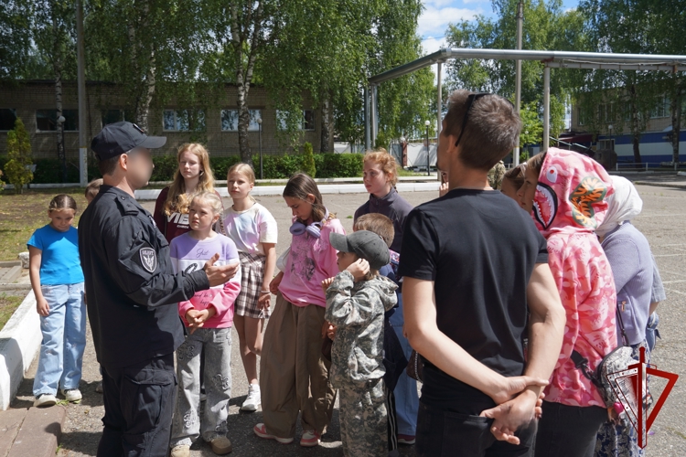 Акция "Каникулы с Росгвардией" продолжается в Костромской области