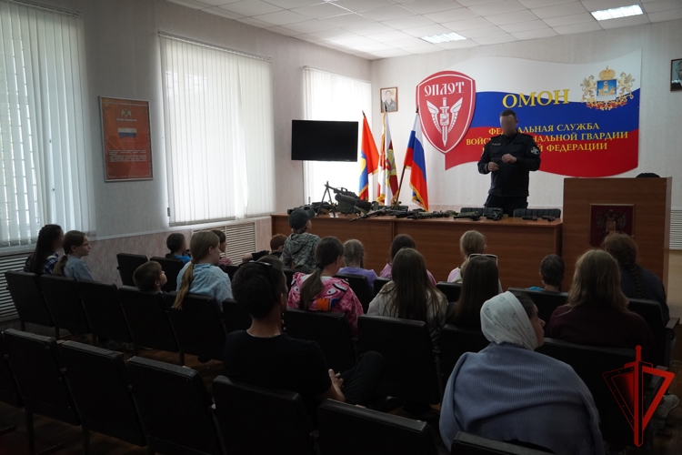 Акция "Каникулы с Росгвардией" продолжается в Костромской области